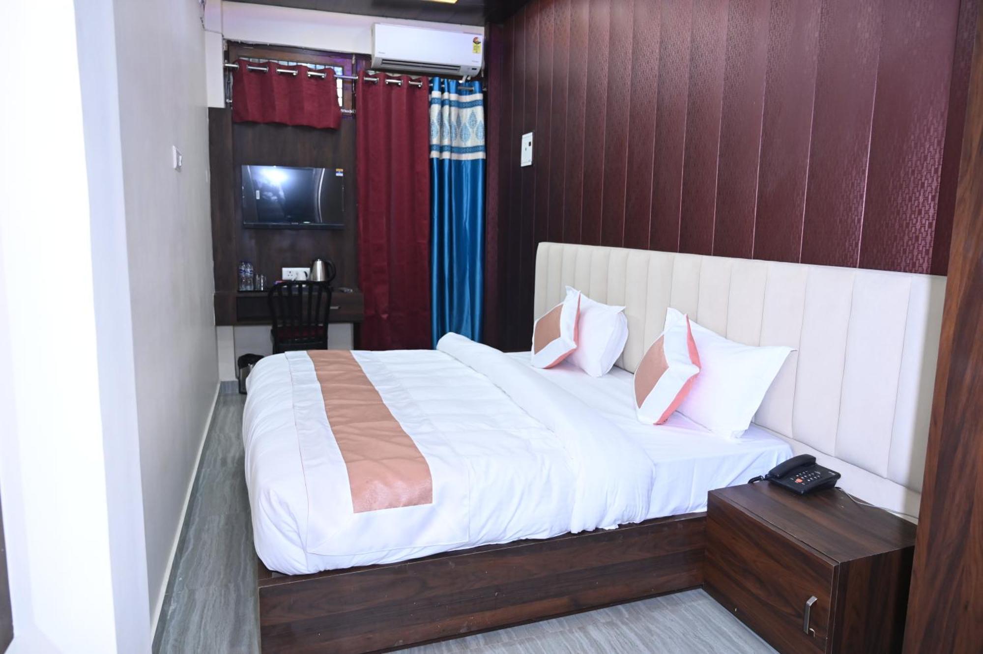 Sun High Stay Luxury Guest House Varanasi Esterno foto